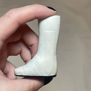 Vintage Kenner 1996 Star Wars Collector Series Princess Leia 12 Replacement Boot